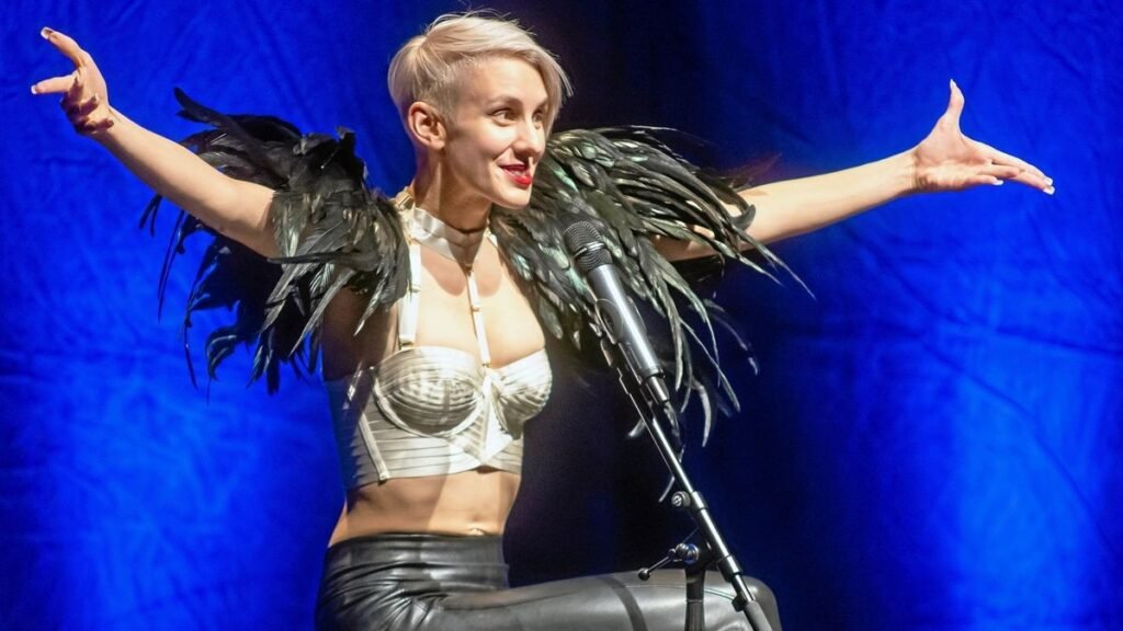 Lisa Eckhart Gewicht: Fakten, Größe, Körperbild und öffentliche Wahrnehmung lisa eckhart gewicht